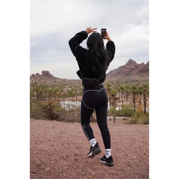 Alo Yoga Airbrush High-Waist Heart Throb Legging Black/White S